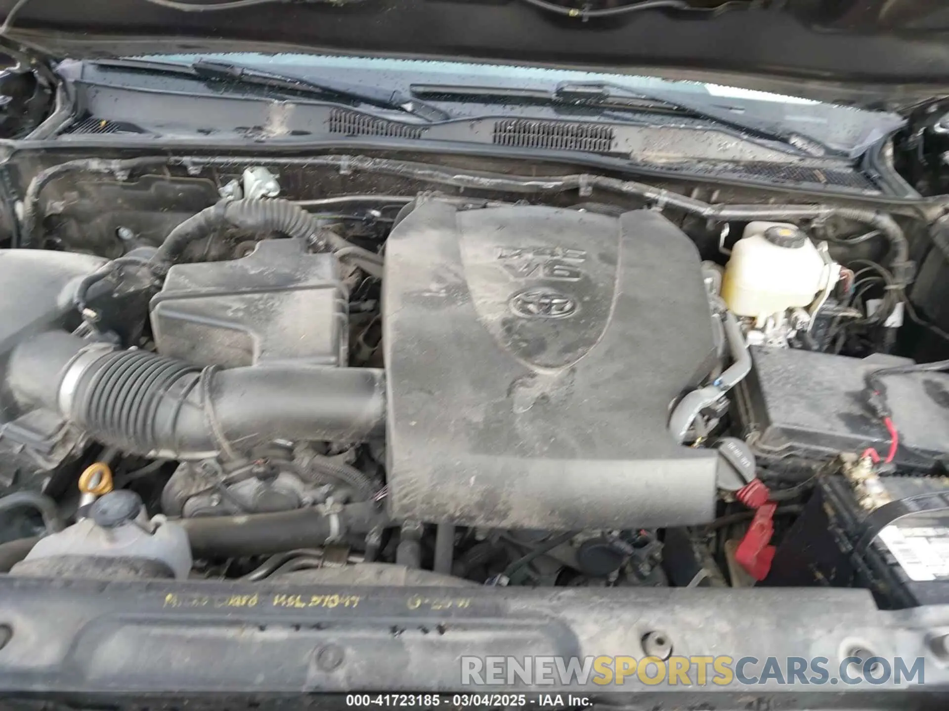 10 Photograph of a damaged car 3TMCZ5AN9LM350495 TOYOTA TACOMA 2020