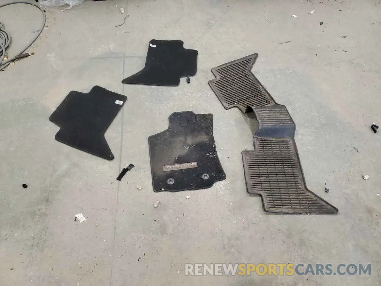 12 Photograph of a damaged car 3TMCZ5AN9LM351484 TOYOTA TACOMA 2020