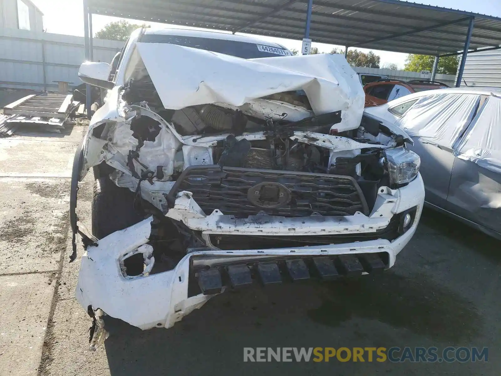 9 Photograph of a damaged car 3TMCZ5AN9LM353428 TOYOTA TACOMA 2020