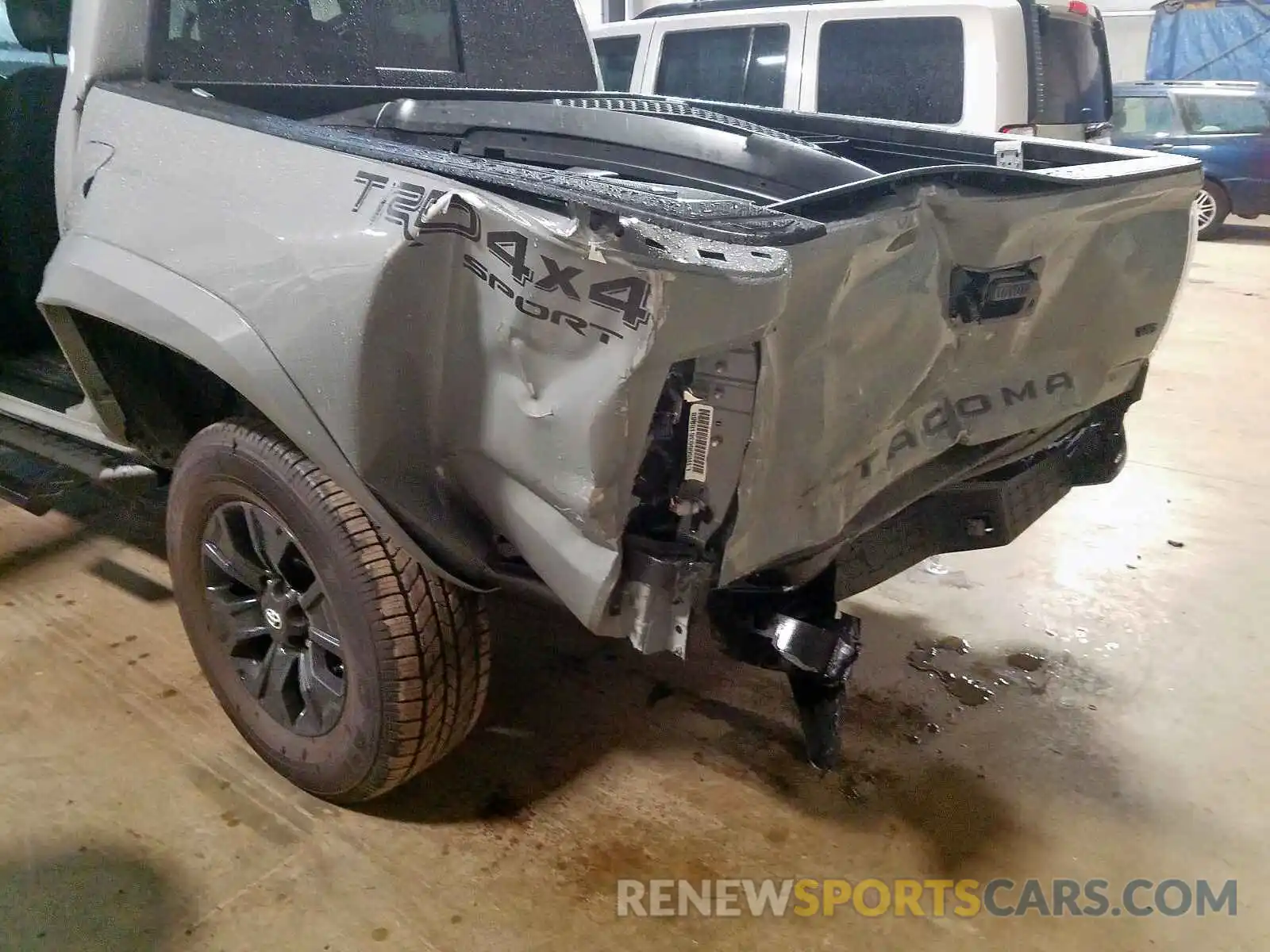 9 Photograph of a damaged car 3TMCZ5ANXLM293174 TOYOTA TACOMA 2020