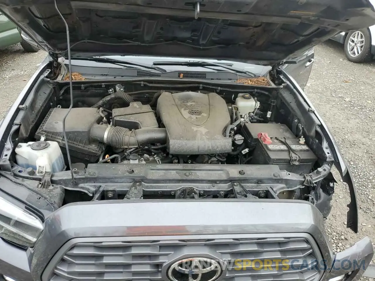 11 Photograph of a damaged car 3TMCZ5ANXLM340929 TOYOTA TACOMA 2020