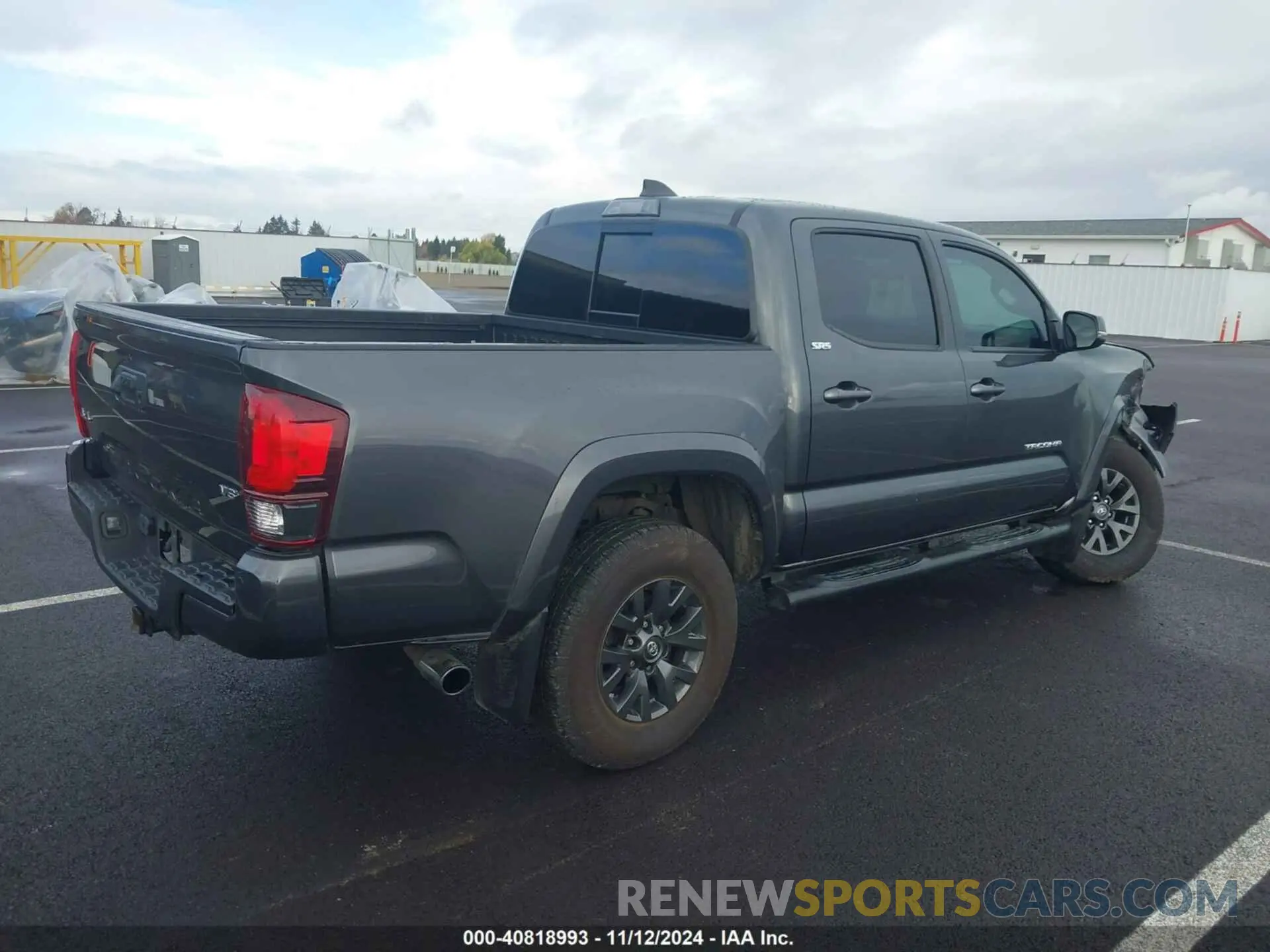 4 Photograph of a damaged car 3TMCZ5ANXLM343278 TOYOTA TACOMA 2020