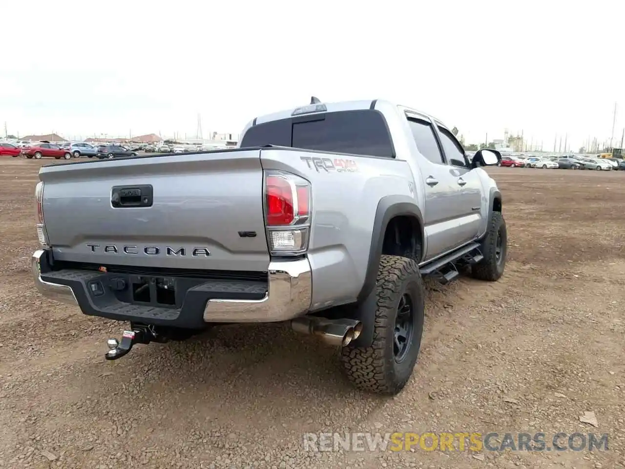 4 Photograph of a damaged car 3TMCZ5ANXLM361554 TOYOTA TACOMA 2020