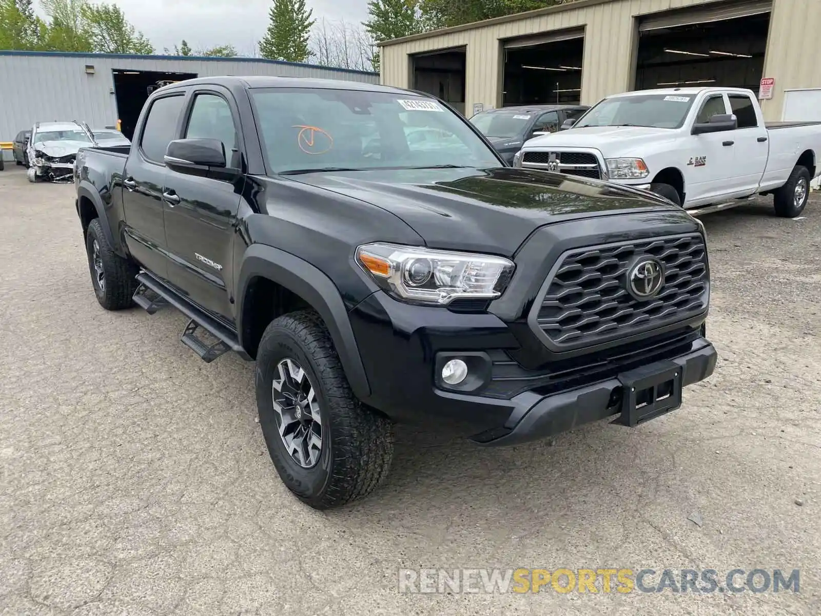 1 Photograph of a damaged car 3TMDZ5BN0LM091818 TOYOTA TACOMA 2020