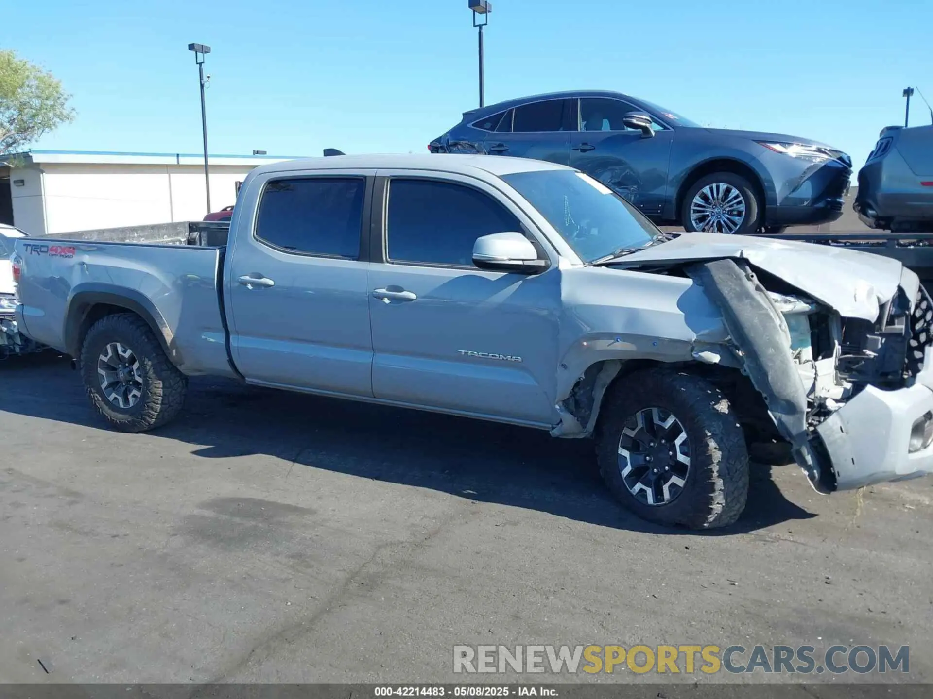 14 Photograph of a damaged car 3TMDZ5BN1LM085218 TOYOTA TACOMA 2020