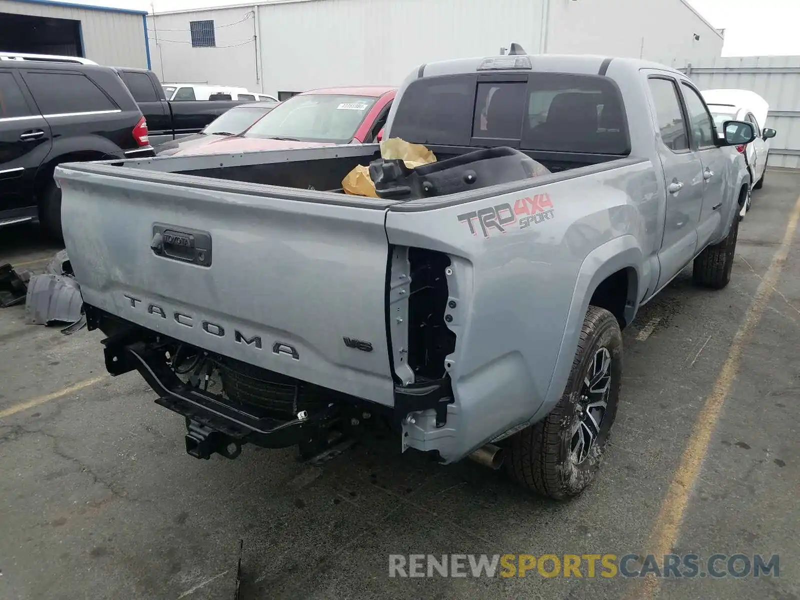 4 Photograph of a damaged car 3TMDZ5BN1LM087471 TOYOTA TACOMA 2020