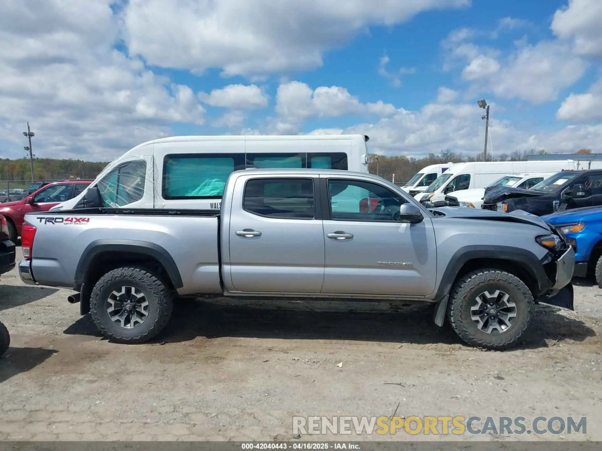 13 Photograph of a damaged car 3TMDZ5BN2LM088581 TOYOTA TACOMA 2020