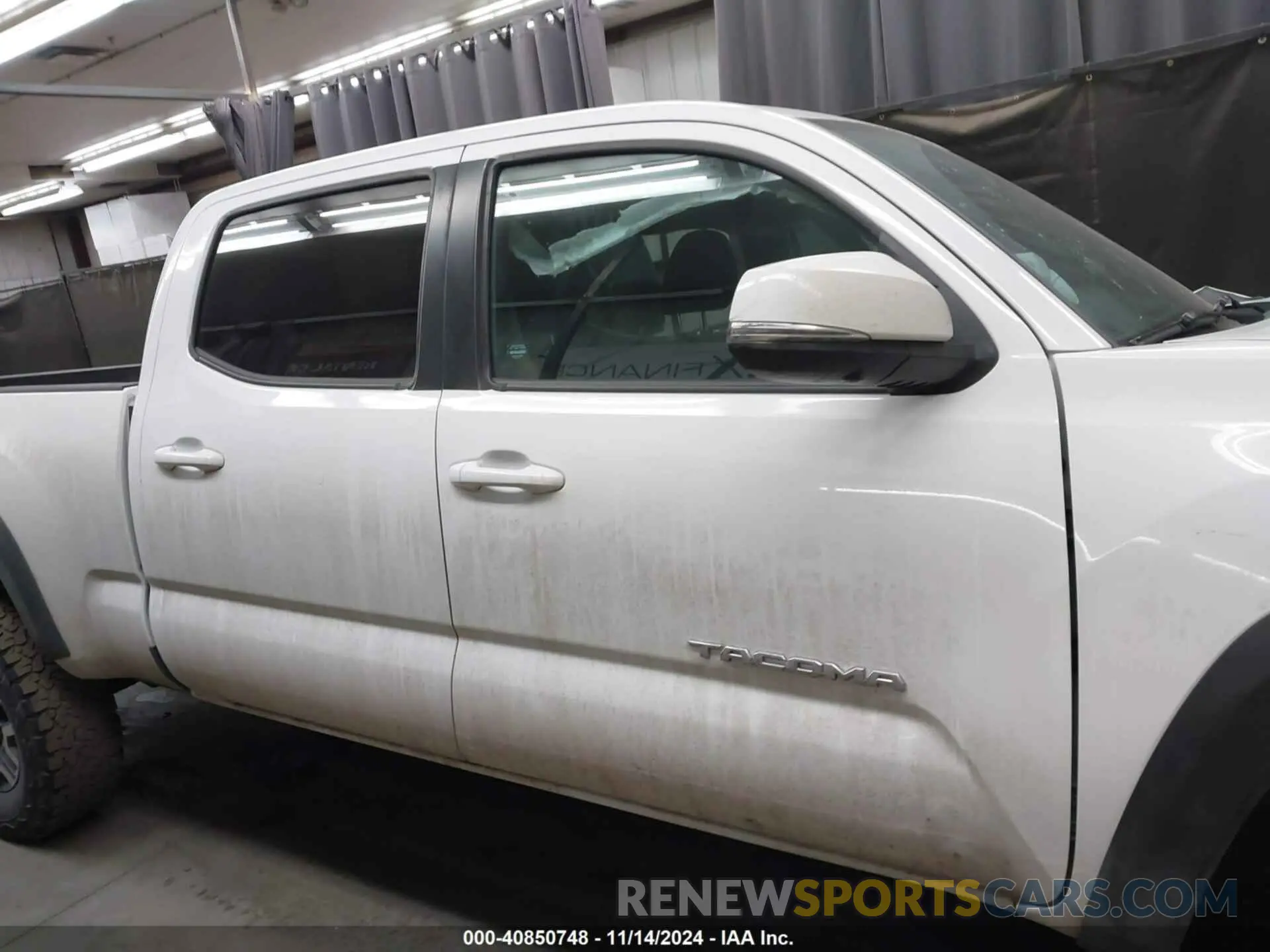 12 Photograph of a damaged car 3TMDZ5BN3LM083597 TOYOTA TACOMA 2020