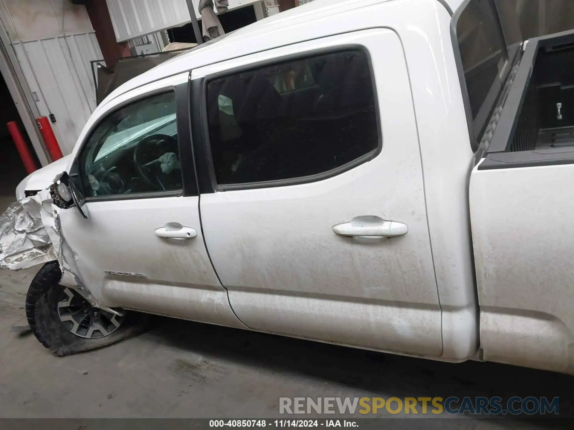 13 Photograph of a damaged car 3TMDZ5BN3LM083597 TOYOTA TACOMA 2020