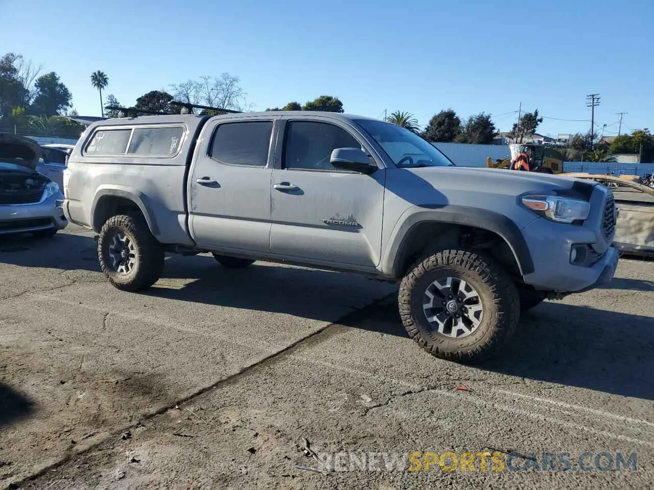 4 Photograph of a damaged car 3TMDZ5BN4LM089814 TOYOTA TACOMA 2020
