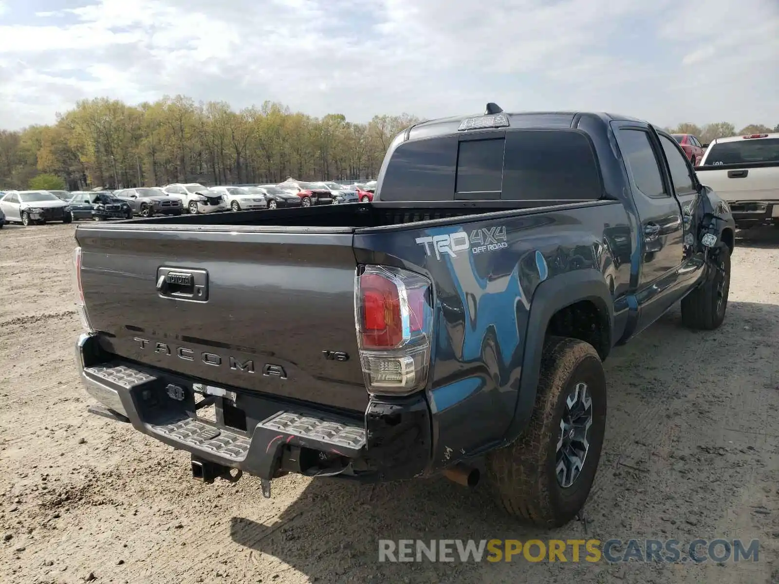 4 Photograph of a damaged car 3TMDZ5BN4LM091630 TOYOTA TACOMA 2020