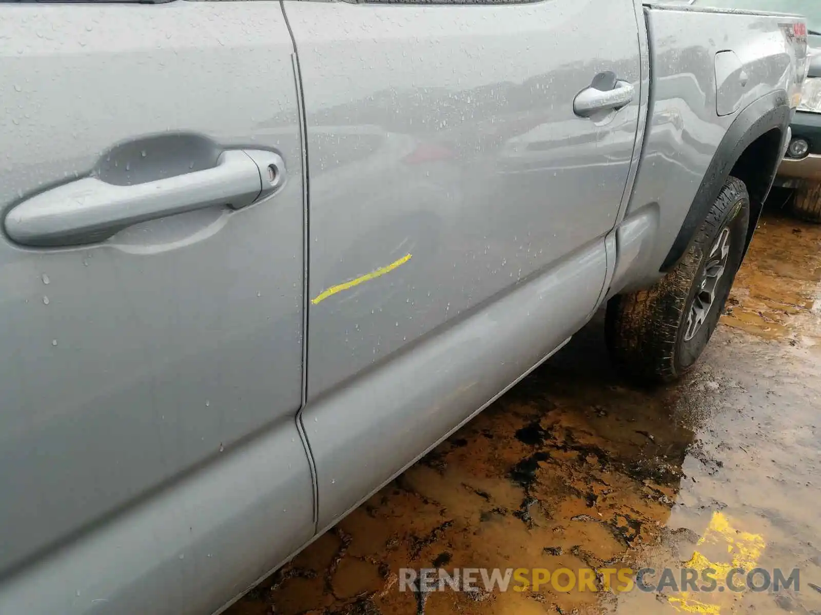 9 Photograph of a damaged car 3TMDZ5BN6LM091760 TOYOTA TACOMA 2020