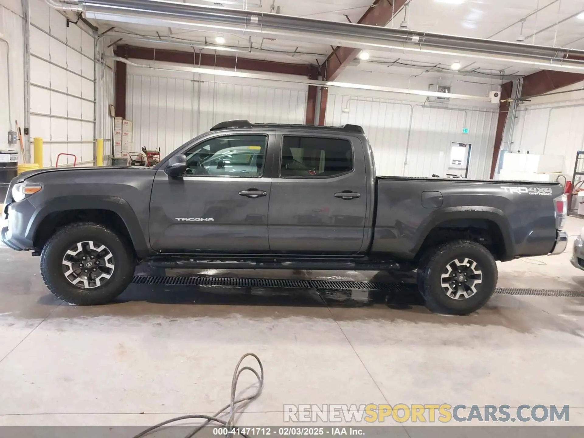 14 Photograph of a damaged car 3TMDZ5BN7LM093744 TOYOTA TACOMA 2020