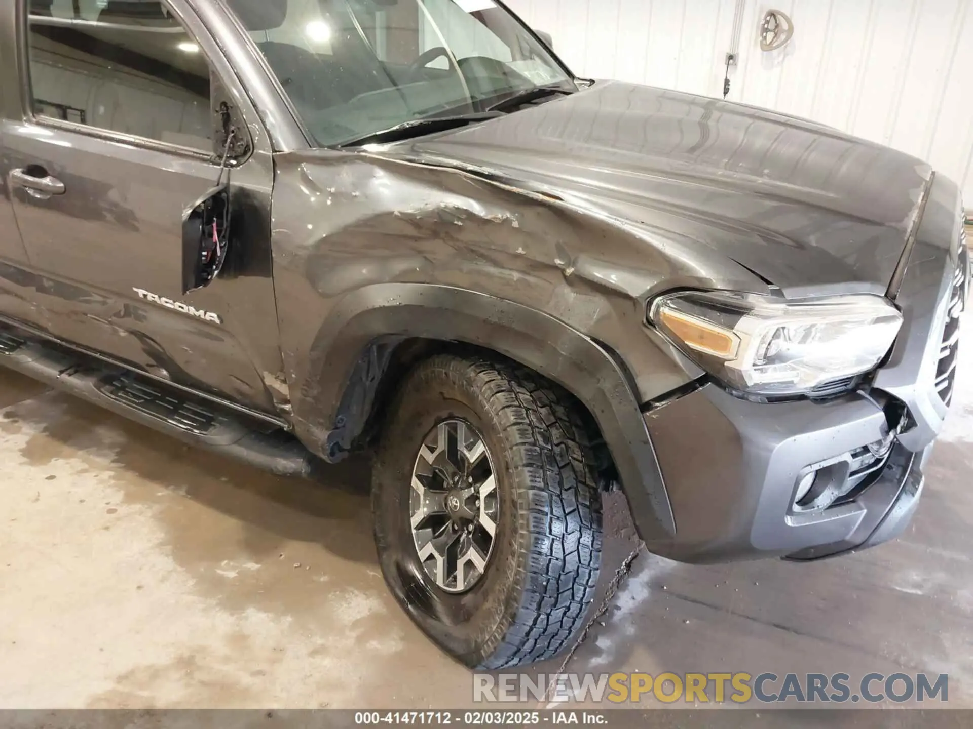 6 Photograph of a damaged car 3TMDZ5BN7LM093744 TOYOTA TACOMA 2020