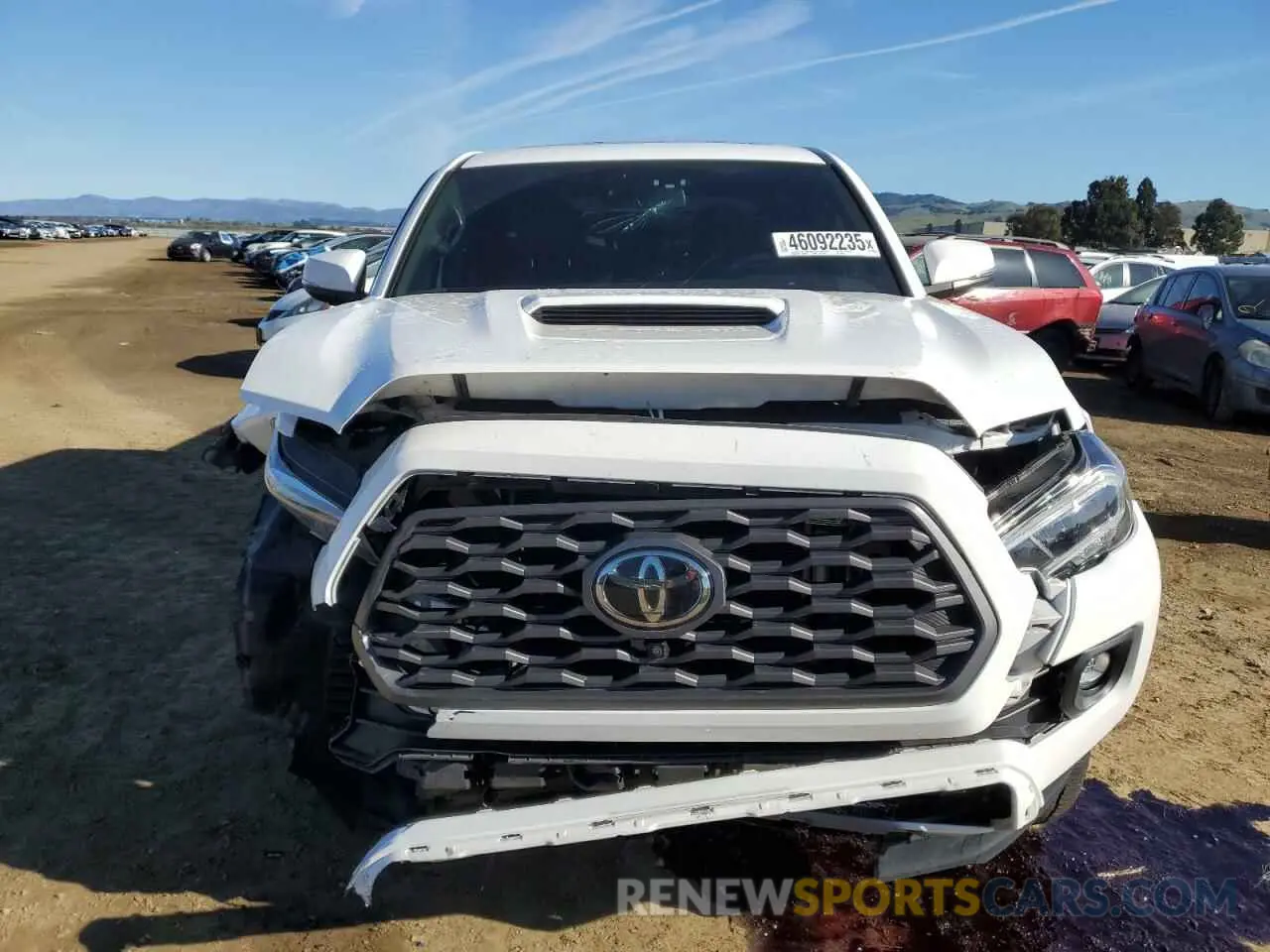 5 Photograph of a damaged car 3TMDZ5BN8LM094658 TOYOTA TACOMA 2020