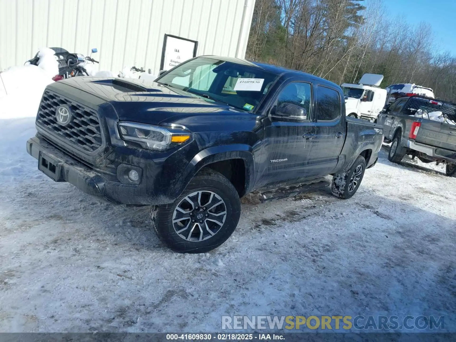 2 Photograph of a damaged car 3TMDZ5BN8LM095017 TOYOTA TACOMA 2020
