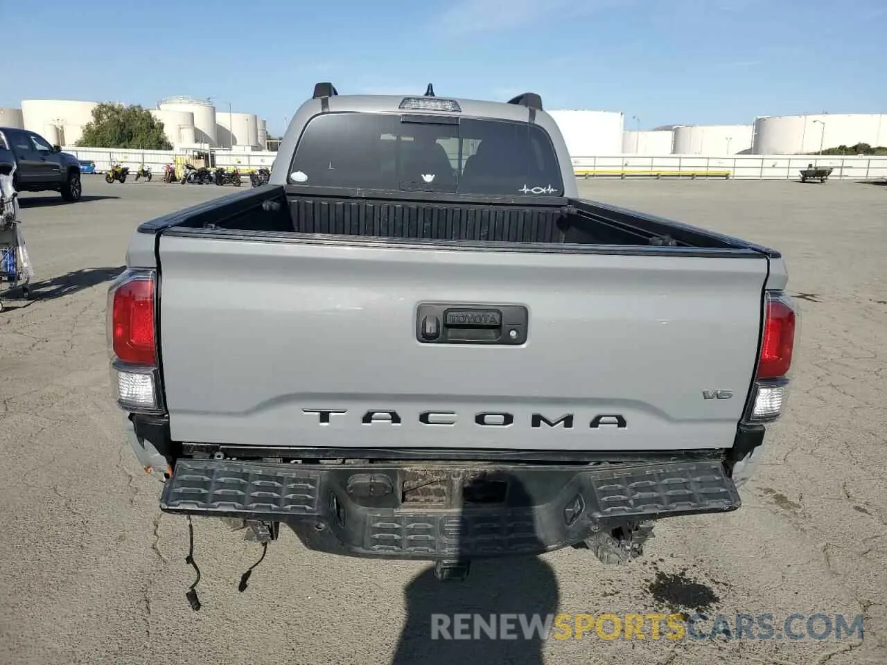 6 Photograph of a damaged car 3TMDZ5BN9LM096645 TOYOTA TACOMA 2020