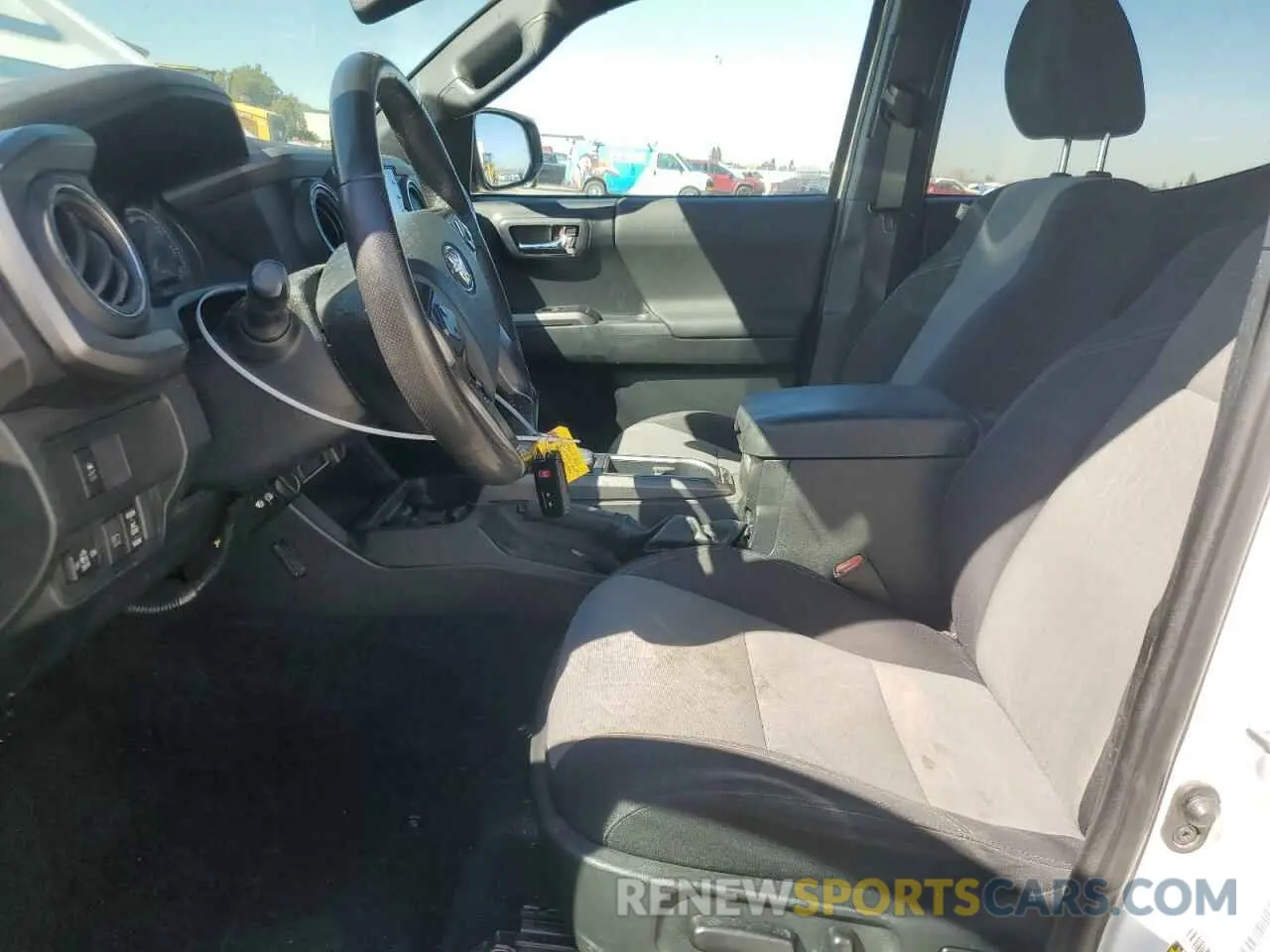 7 Photograph of a damaged car 3TMDZ5BNXLM089333 TOYOTA TACOMA 2020
