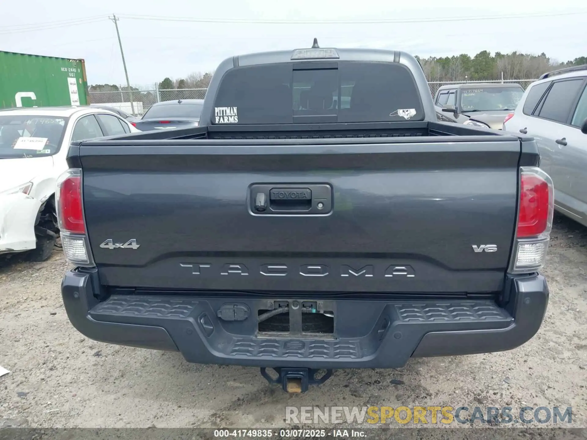 17 Photograph of a damaged car 3TMGZ5AN2LM361811 TOYOTA TACOMA 2020