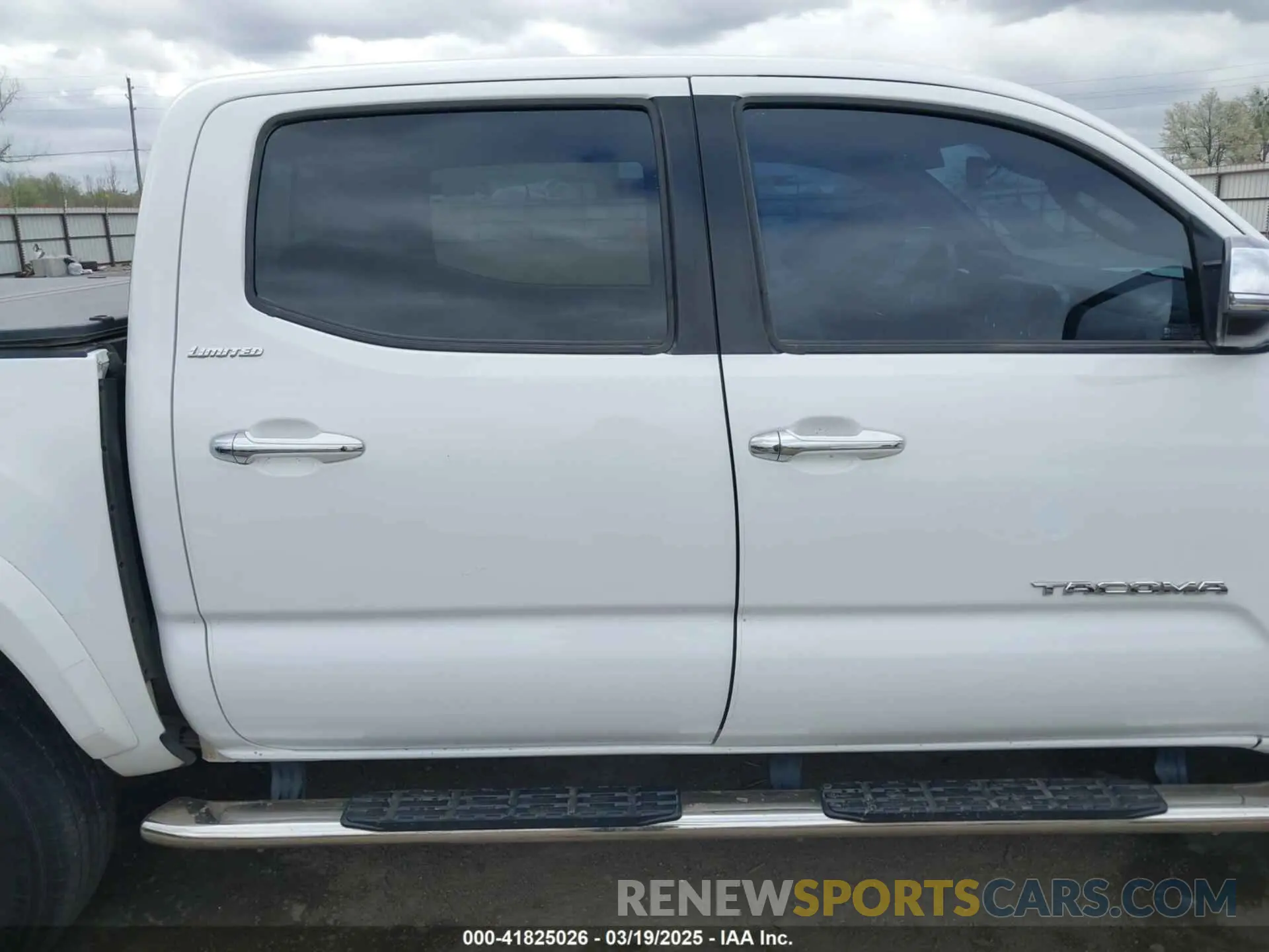 14 Photograph of a damaged car 3TMGZ5AN3LM311998 TOYOTA TACOMA 2020