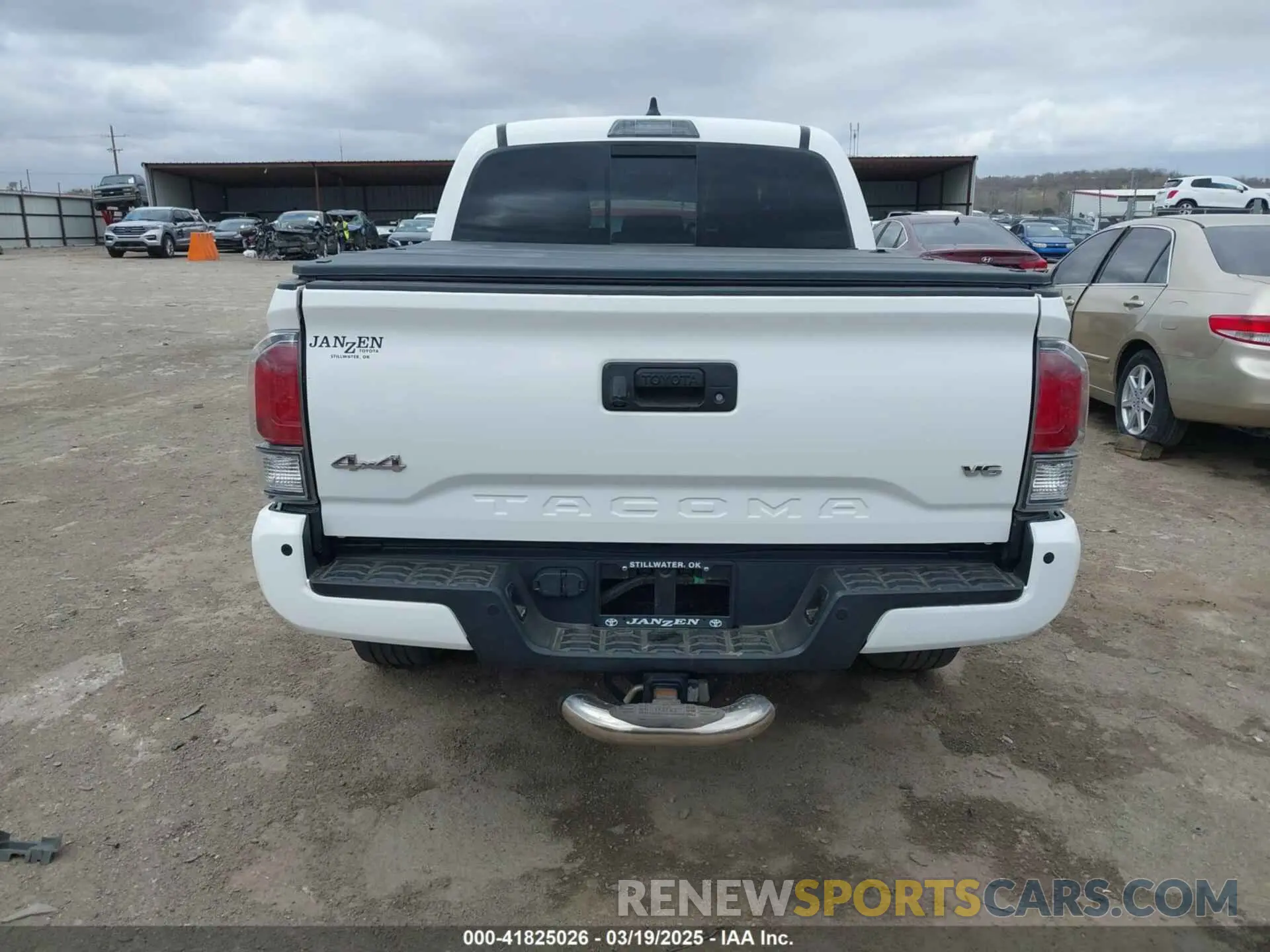 17 Photograph of a damaged car 3TMGZ5AN3LM311998 TOYOTA TACOMA 2020