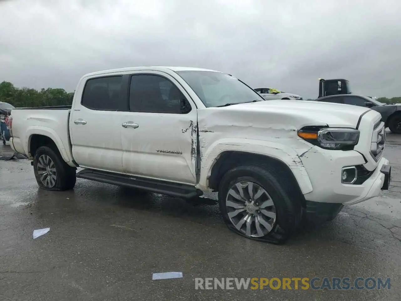 4 Photograph of a damaged car 3TMGZ5AN3LM337582 TOYOTA TACOMA 2020