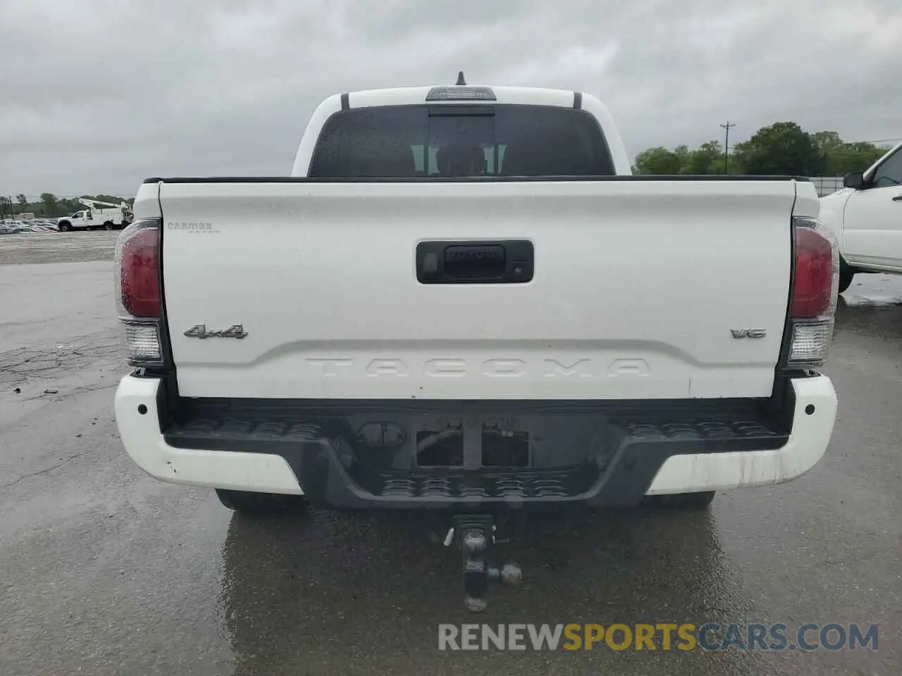 6 Photograph of a damaged car 3TMGZ5AN3LM337582 TOYOTA TACOMA 2020