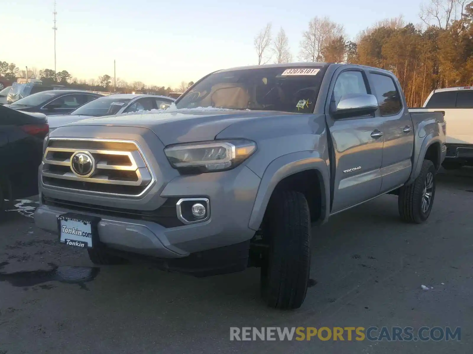 2 Photograph of a damaged car 3TMGZ5AN8LM335441 TOYOTA TACOMA 2020