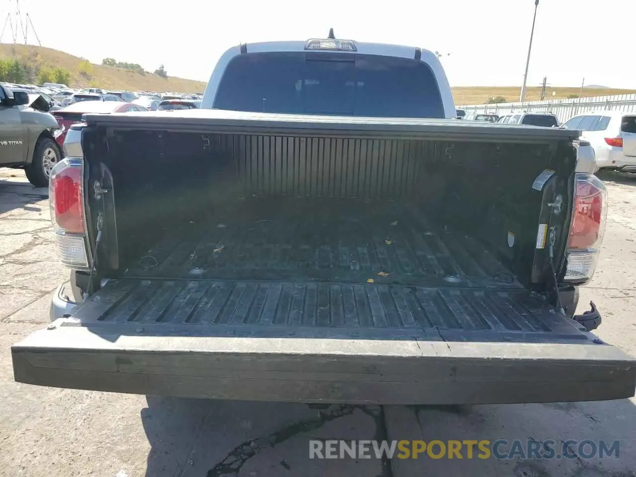 6 Photograph of a damaged car 3TMGZ5ANXLM345016 TOYOTA TACOMA 2020