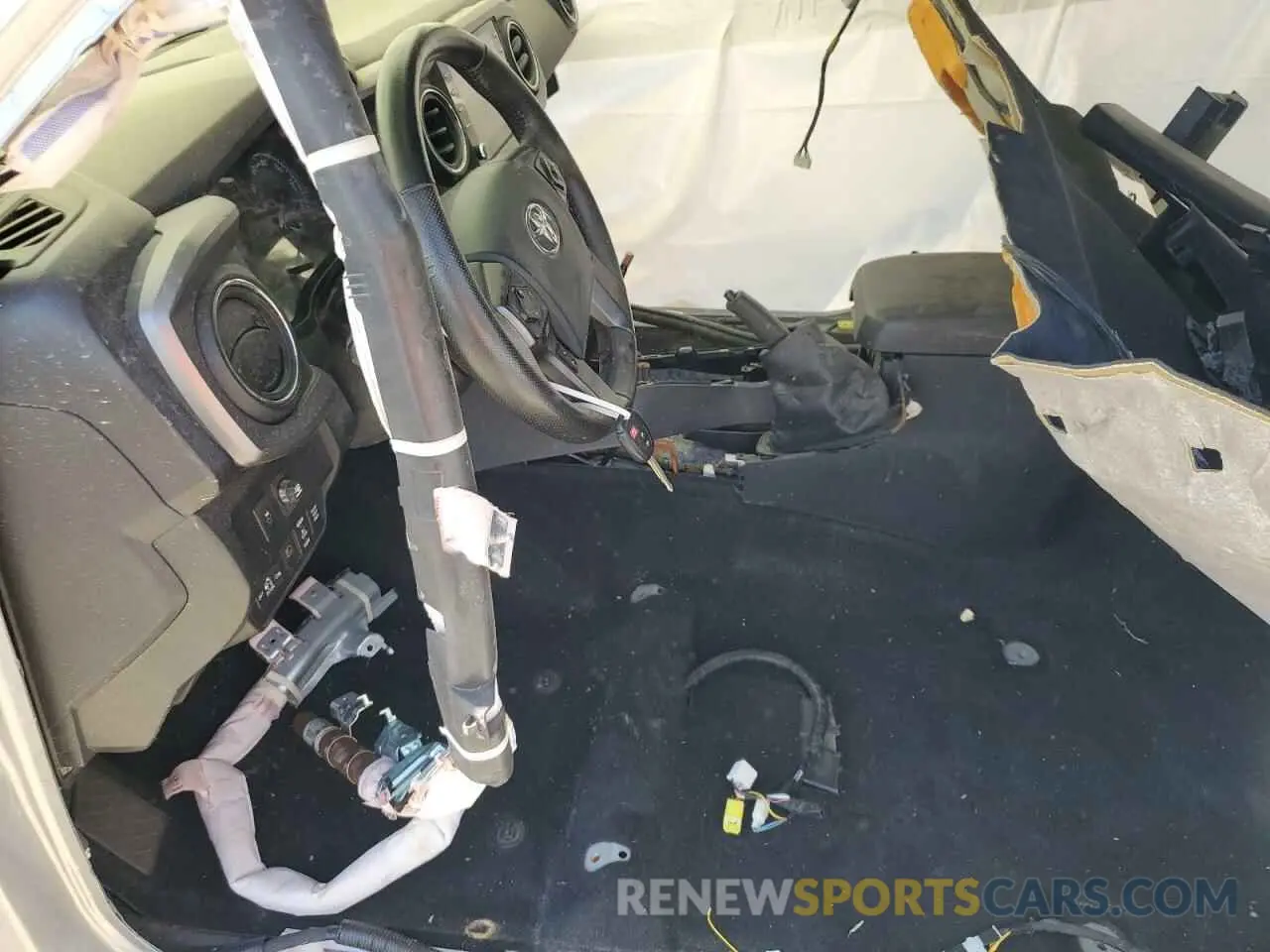 7 Photograph of a damaged car 3TYCZ5AN1LT004350 TOYOTA TACOMA 2020