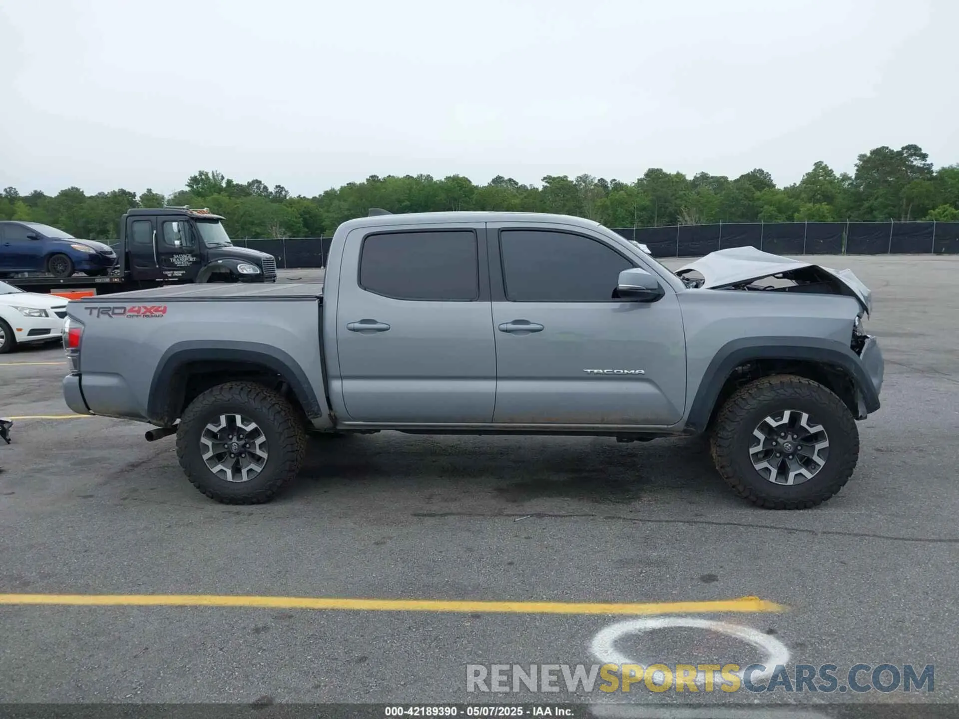 14 Photograph of a damaged car 3TYCZ5AN1LT005059 TOYOTA TACOMA 2020