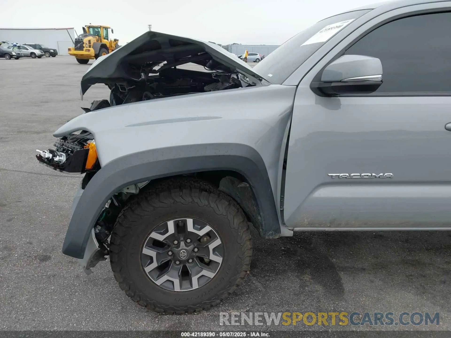 19 Photograph of a damaged car 3TYCZ5AN1LT005059 TOYOTA TACOMA 2020