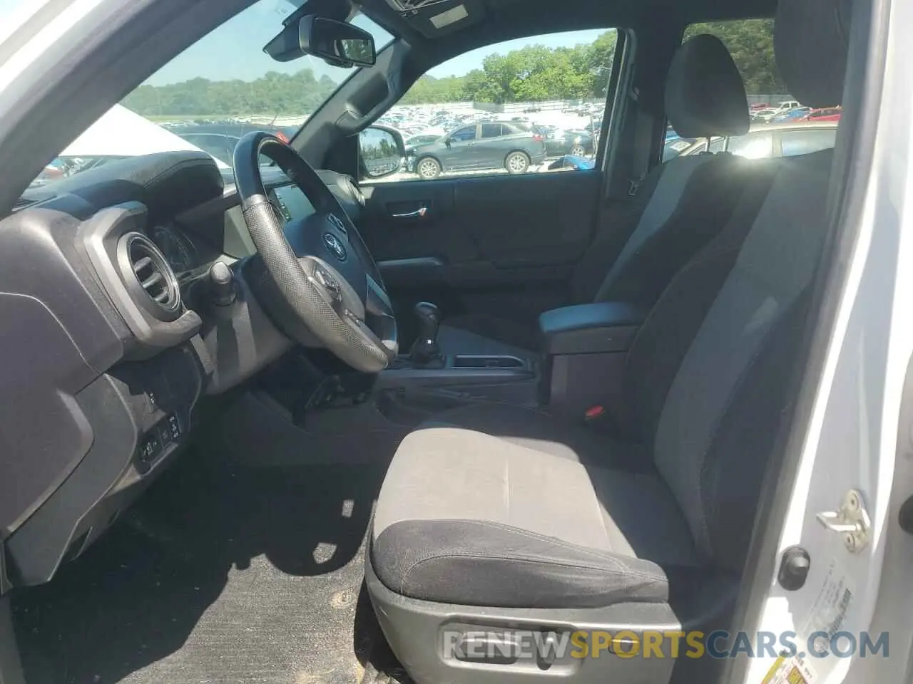 7 Photograph of a damaged car 3TYCZ5AN6LT003081 TOYOTA TACOMA 2020
