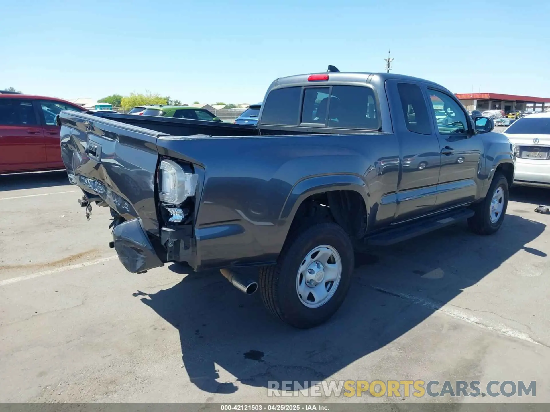 4 Photograph of a damaged car 3TYRX5GN4LT003040 TOYOTA TACOMA 2020