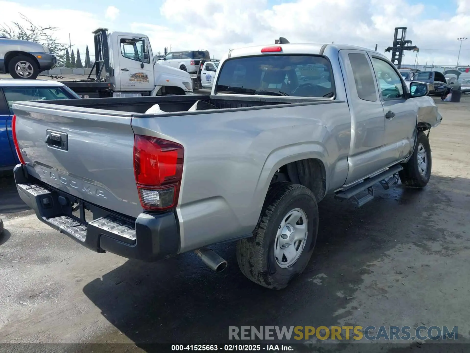 4 Photograph of a damaged car 3TYRX5GN5LT000096 TOYOTA TACOMA 2020