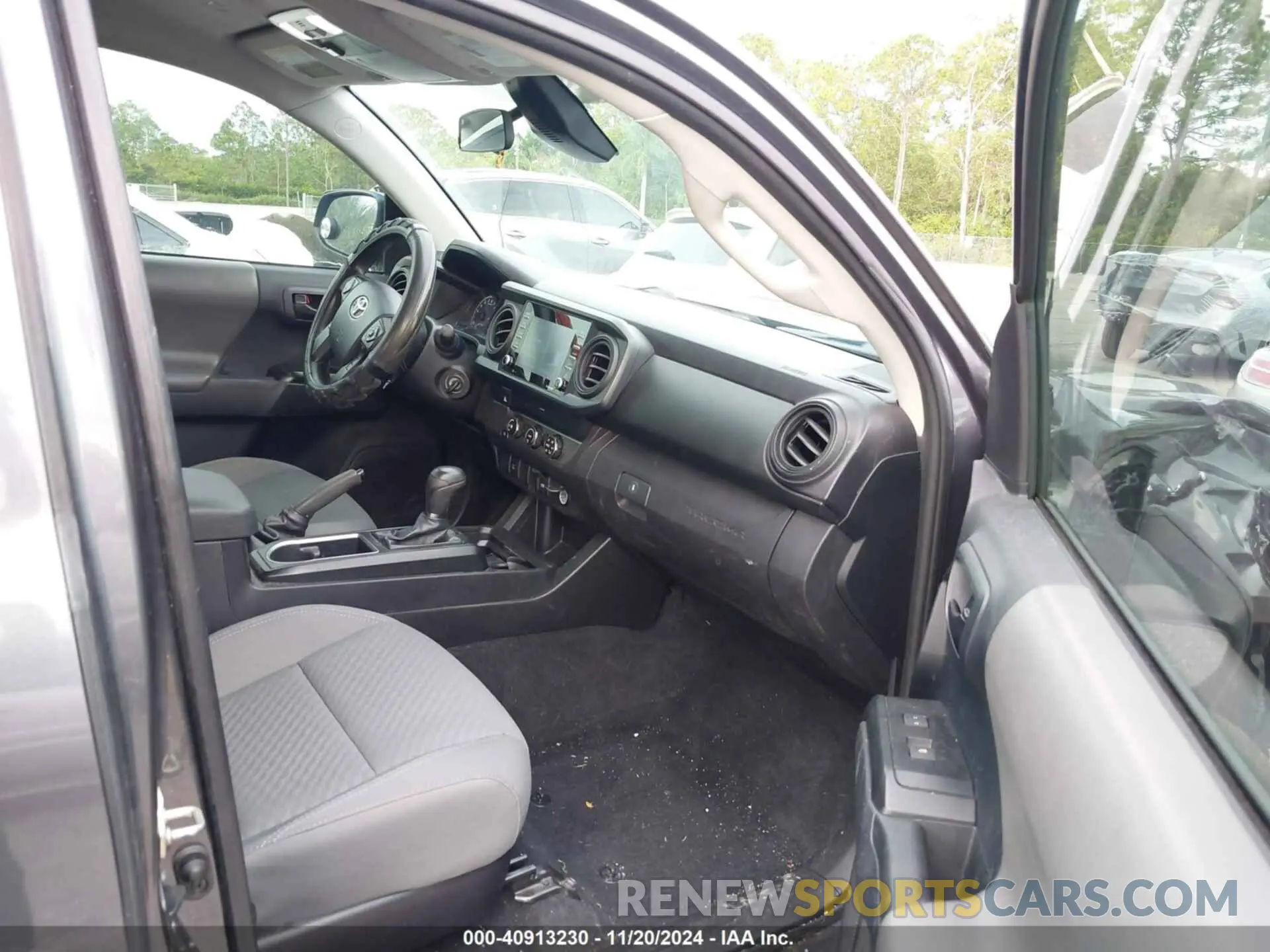 5 Photograph of a damaged car 3TYRX5GN6LT002424 TOYOTA TACOMA 2020