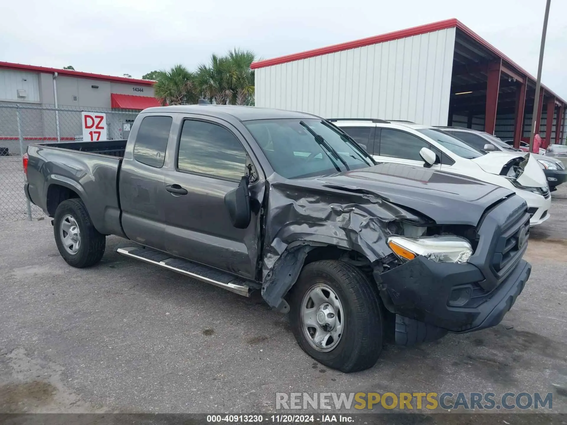 6 Photograph of a damaged car 3TYRX5GN6LT002424 TOYOTA TACOMA 2020
