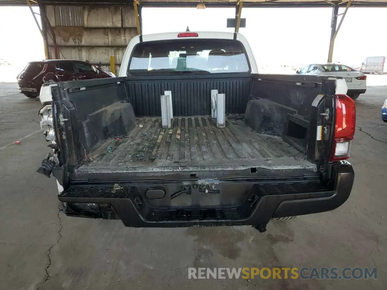 6 Photograph of a damaged car 3TYRX5GN6LT004898 TOYOTA TACOMA 2020