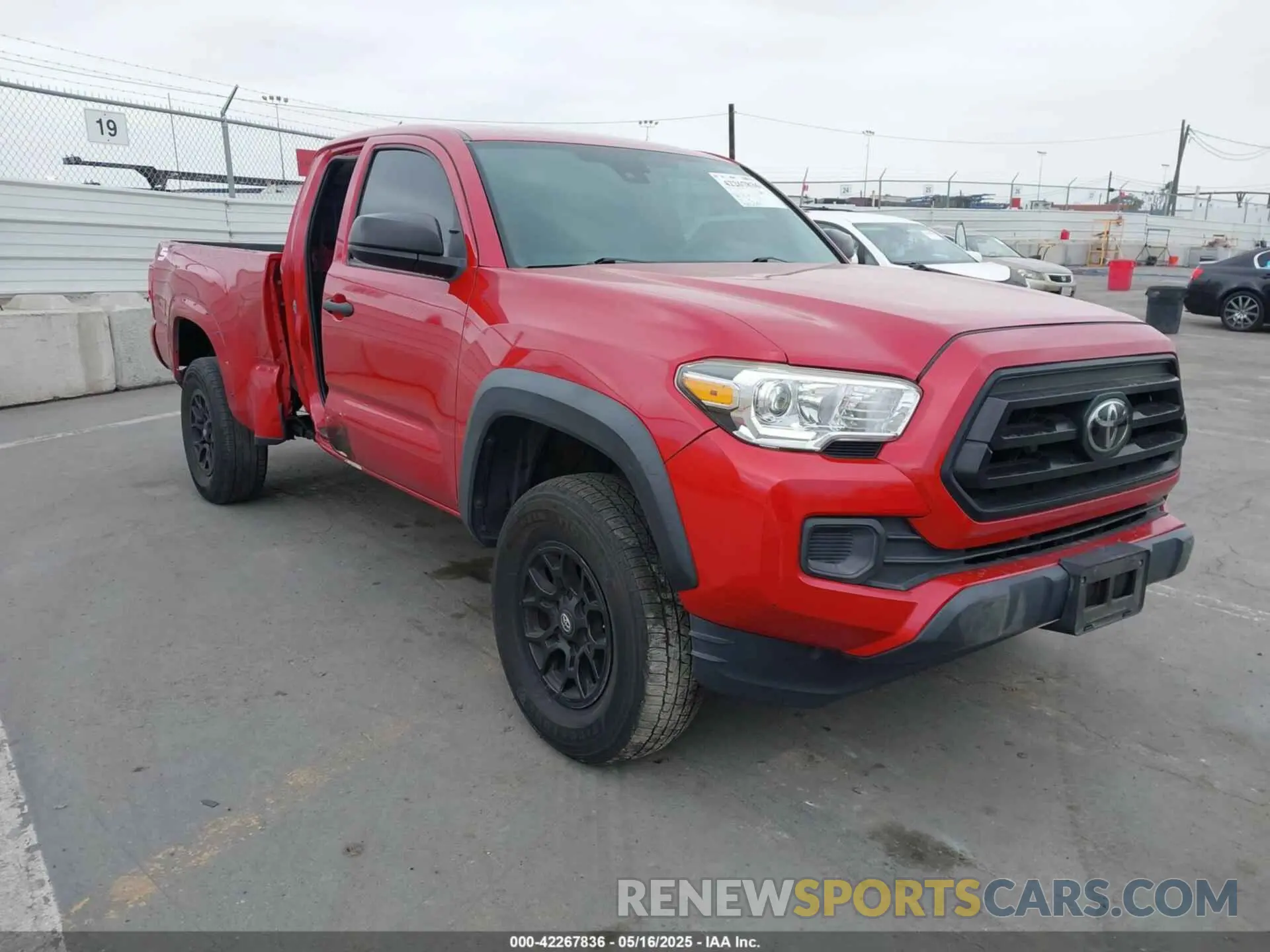 1 Photograph of a damaged car 3TYRX5GNXLT005469 TOYOTA TACOMA 2020