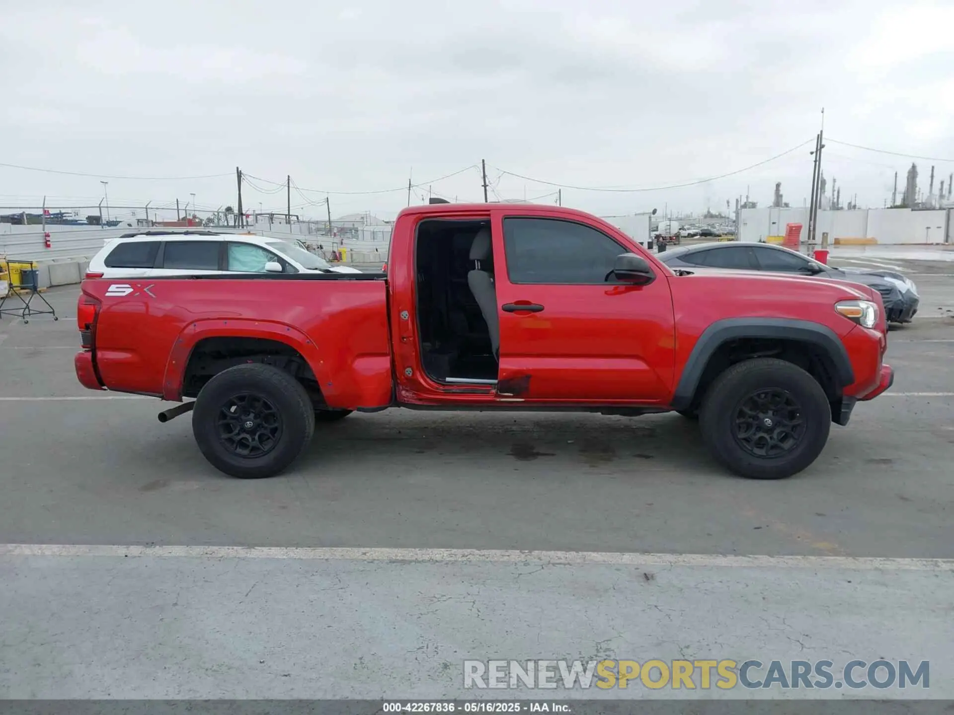 14 Photograph of a damaged car 3TYRX5GNXLT005469 TOYOTA TACOMA 2020