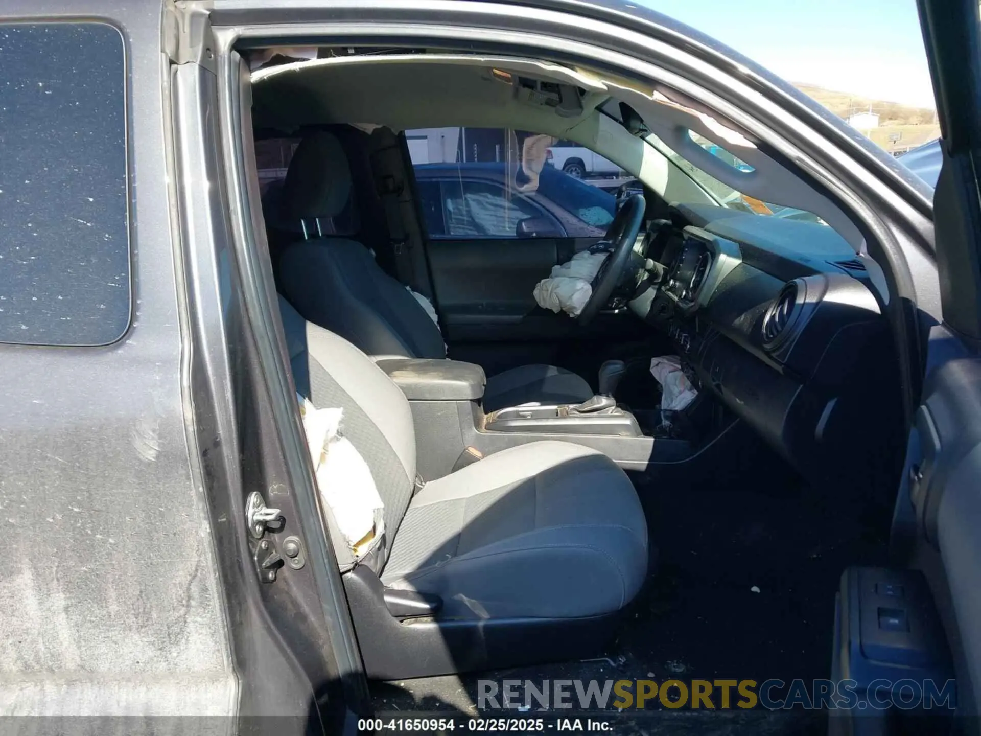 5 Photograph of a damaged car 3TYSX5EN3LT001848 TOYOTA TACOMA 2020
