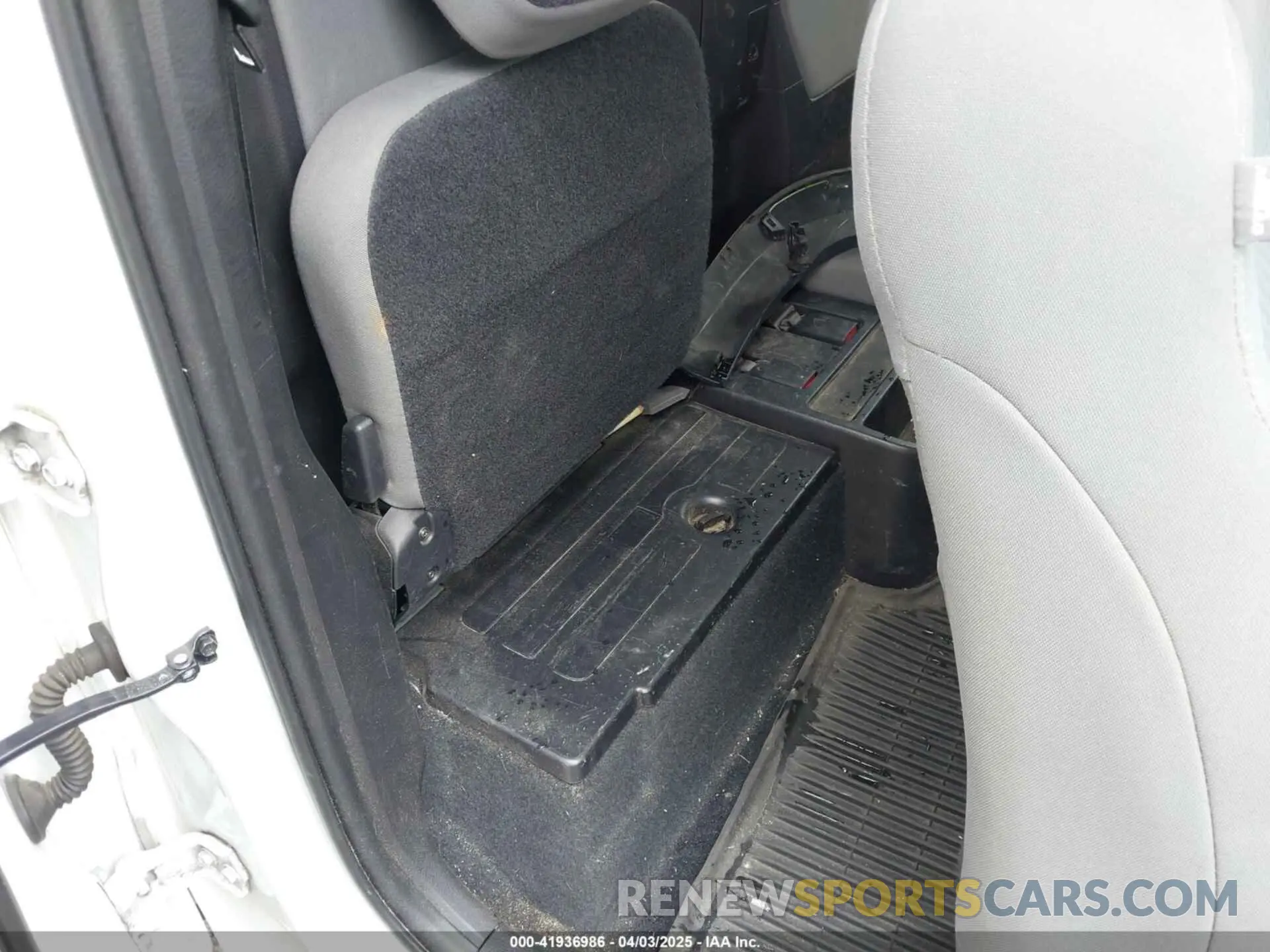 8 Photograph of a damaged car 3TYSX5EN5LT001592 TOYOTA TACOMA 2020