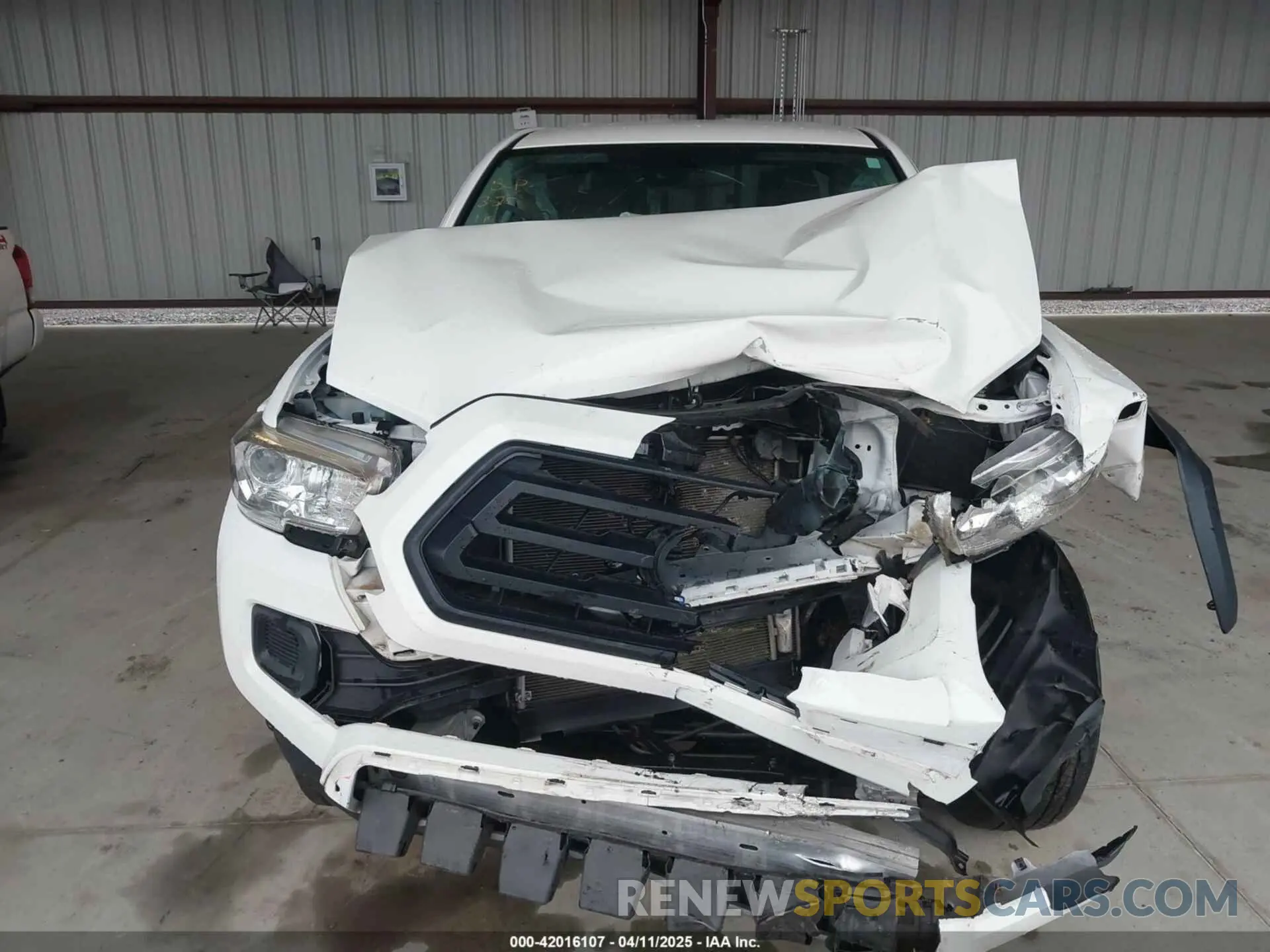 12 Photograph of a damaged car 3TYSX5ENXLT001748 TOYOTA TACOMA 2020