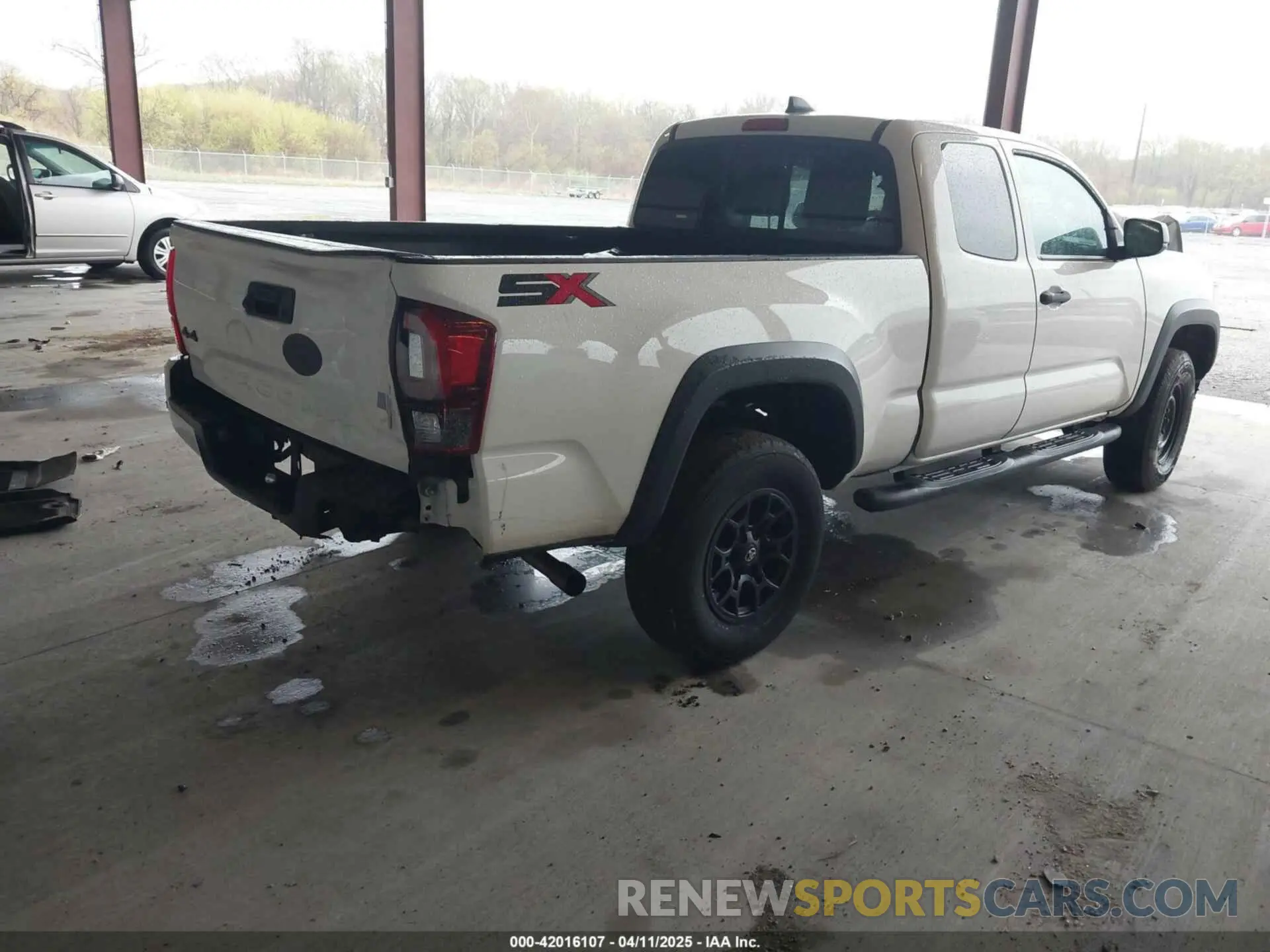 4 Photograph of a damaged car 3TYSX5ENXLT001748 TOYOTA TACOMA 2020