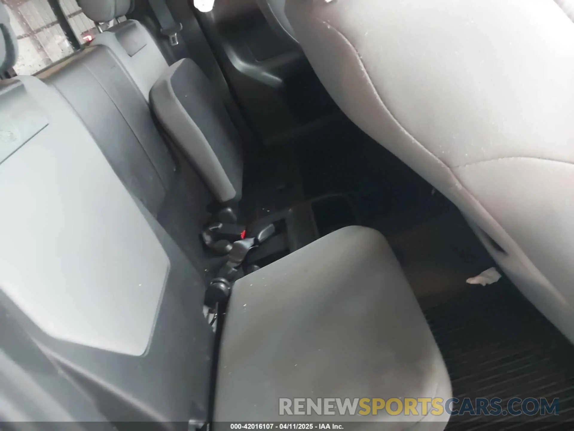 8 Photograph of a damaged car 3TYSX5ENXLT001748 TOYOTA TACOMA 2020
