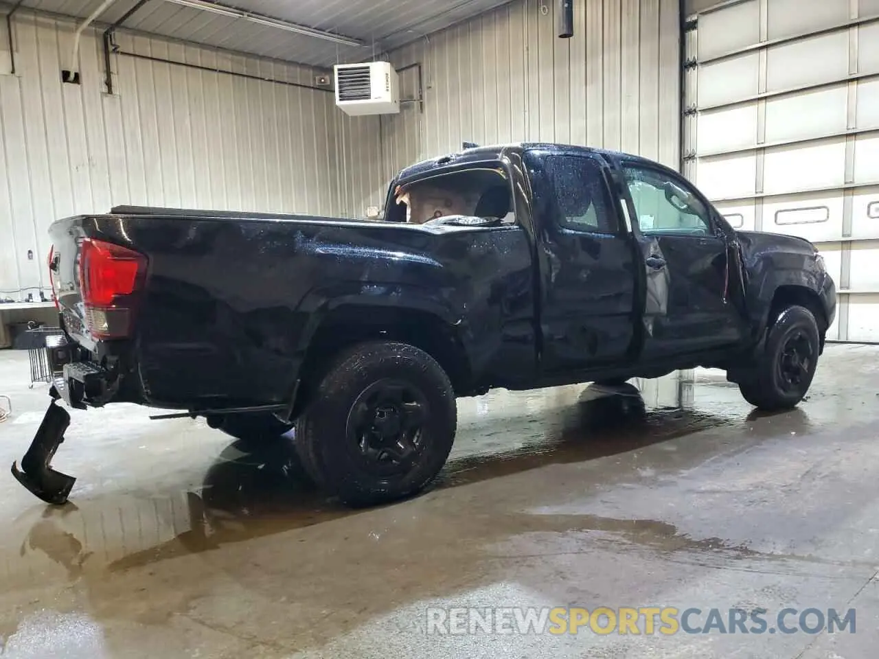 3 Photograph of a damaged car 3TYSX5ENXLT003404 TOYOTA TACOMA 2020