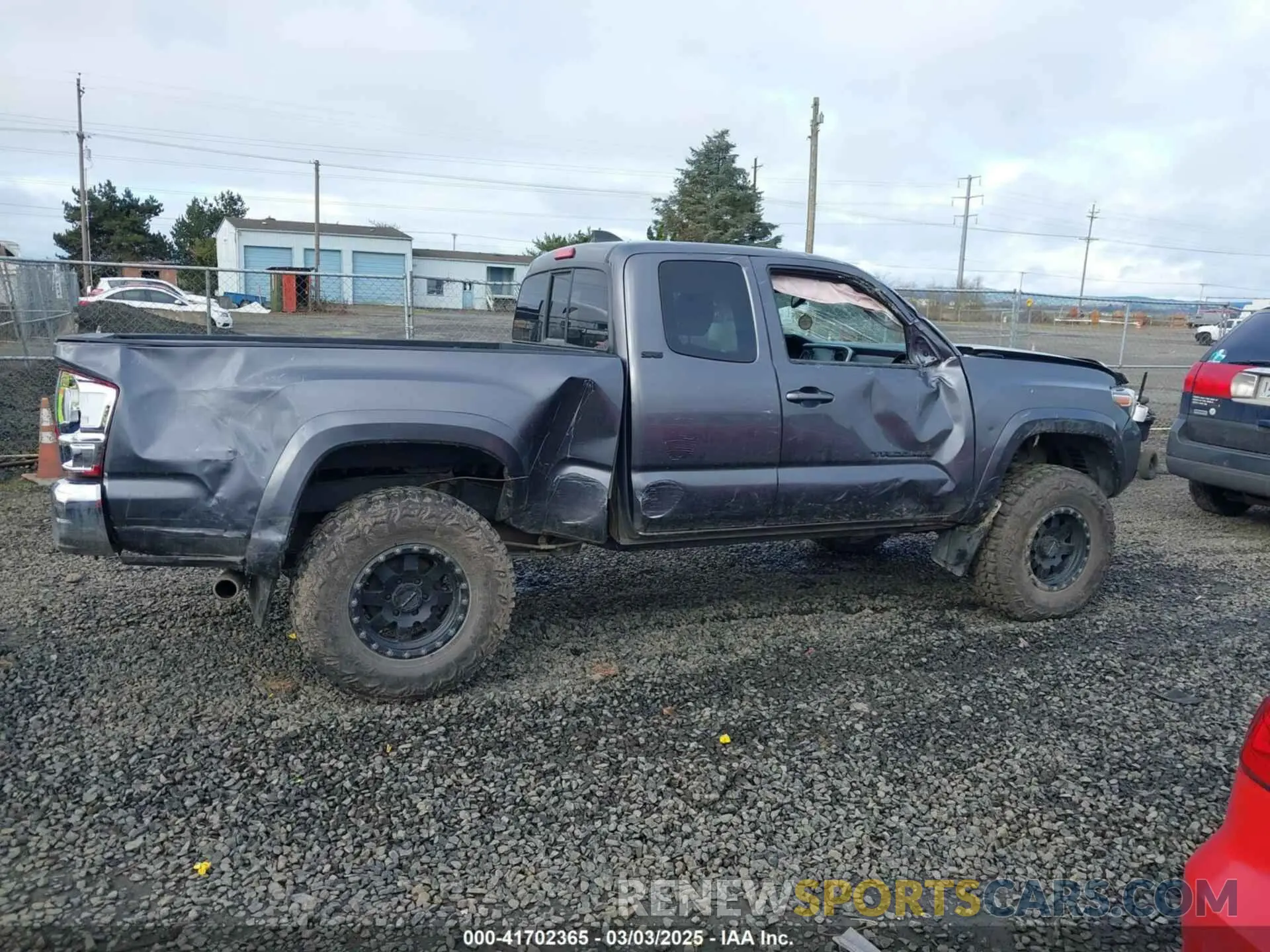13 Photograph of a damaged car 3TYSZ5AN4LT005455 TOYOTA TACOMA 2020