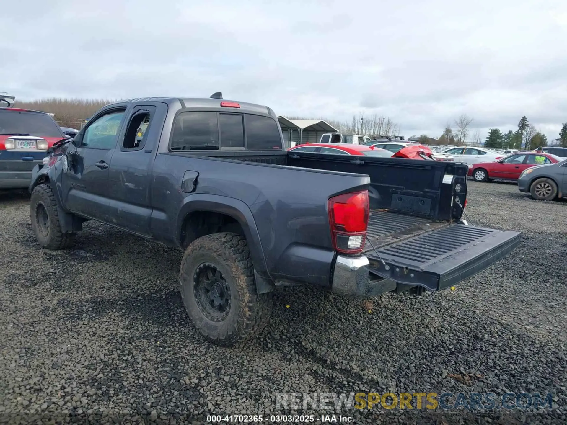 3 Photograph of a damaged car 3TYSZ5AN4LT005455 TOYOTA TACOMA 2020