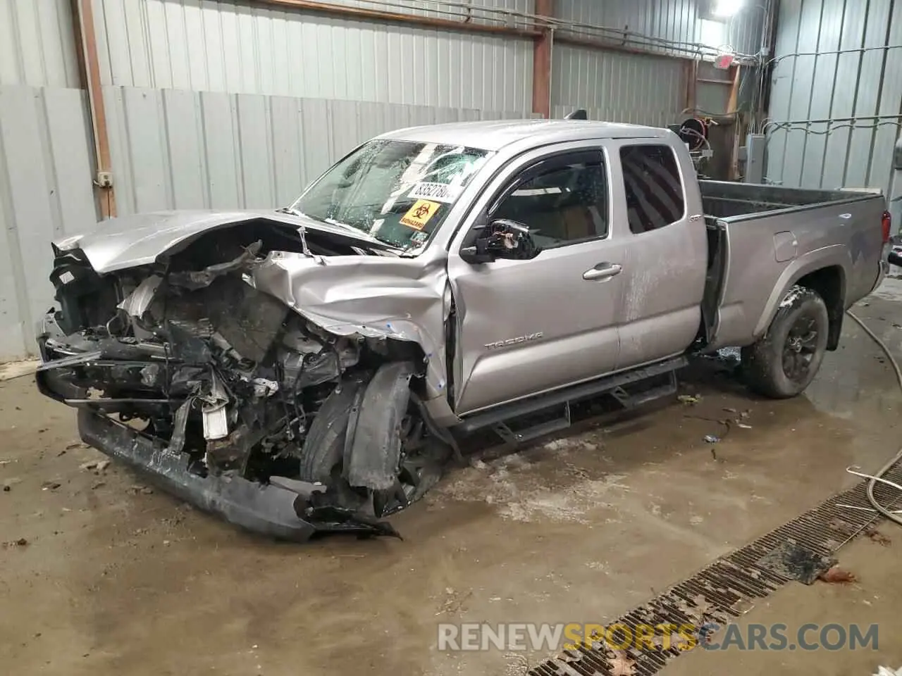 1 Photograph of a damaged car 3TYSZ5AN6LT000497 TOYOTA TACOMA 2020