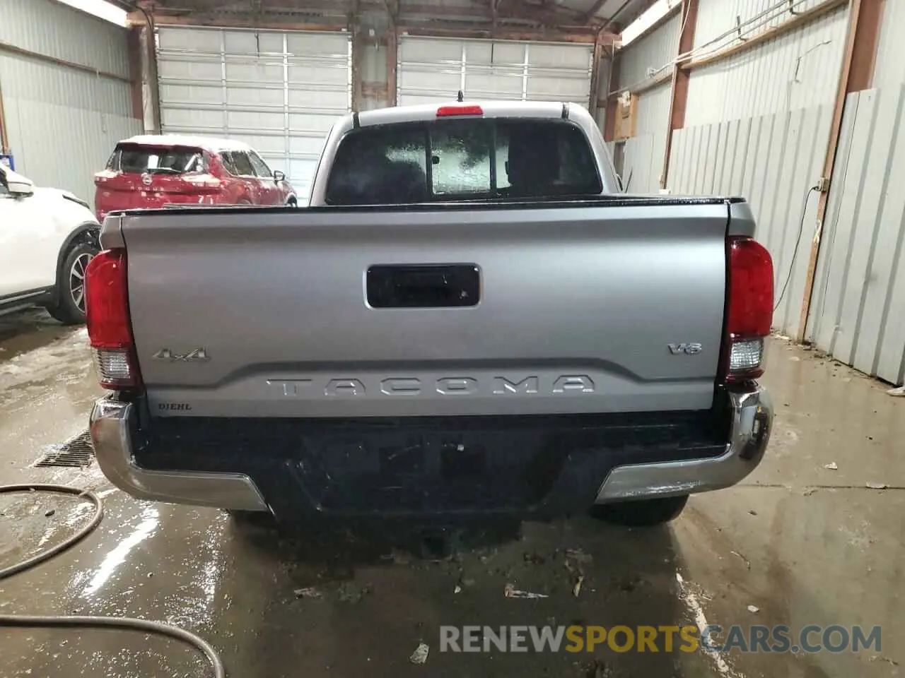 6 Photograph of a damaged car 3TYSZ5AN6LT000497 TOYOTA TACOMA 2020